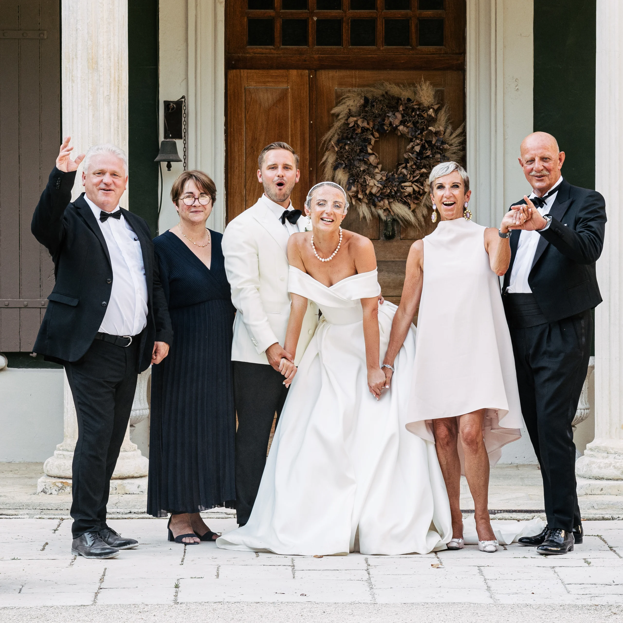 photo mariage famille mas d'arvieux